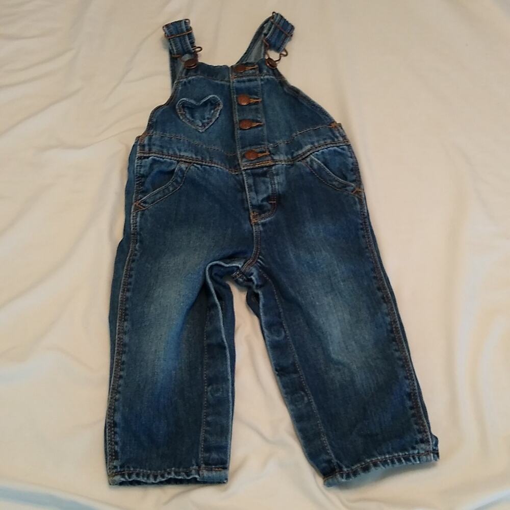 Oshkosh girls Size 12 month denim overalls with heart.